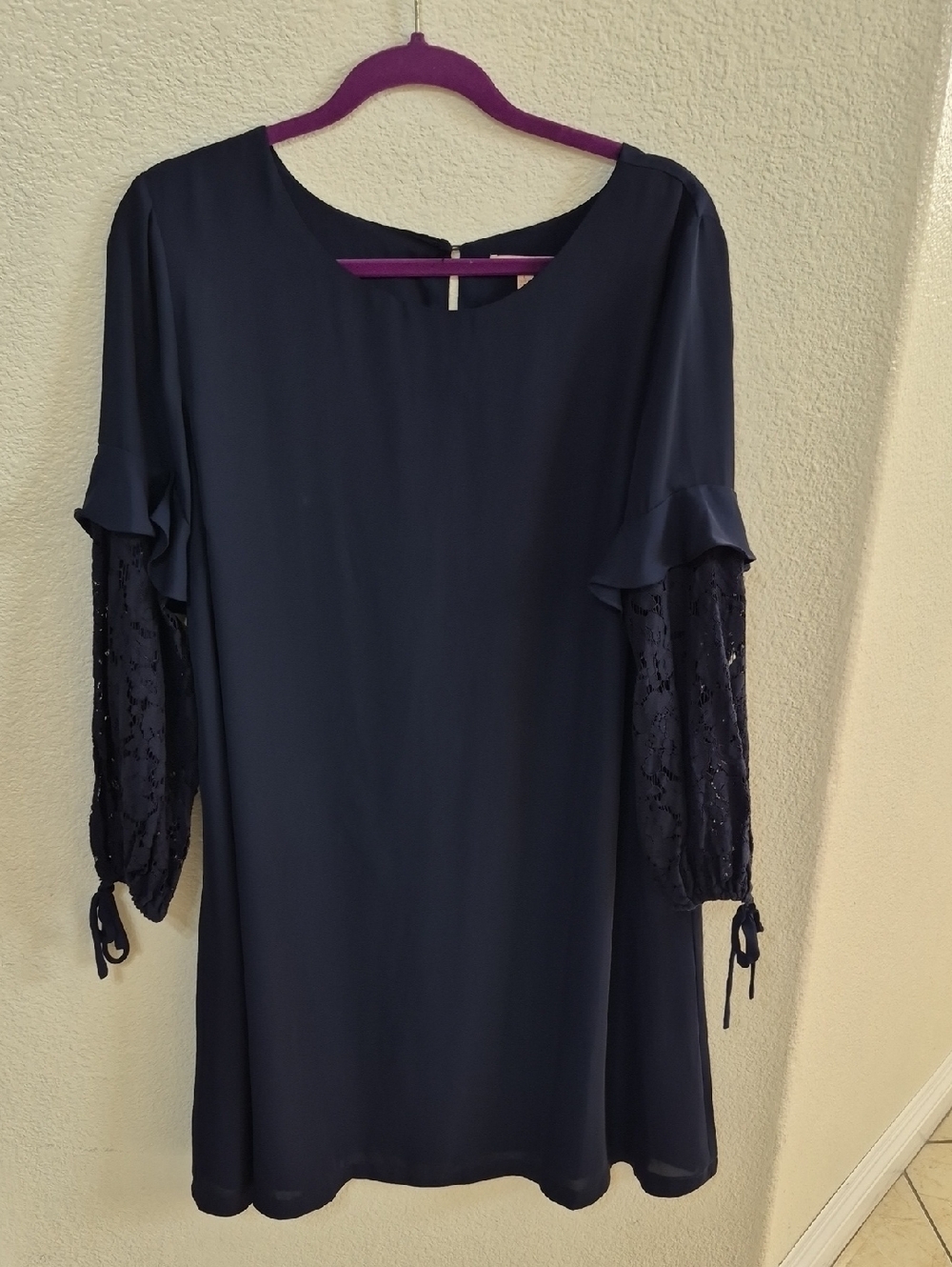 Gibson Latimer Navy Long Sleeve Lace-Sleeve Shift Dress